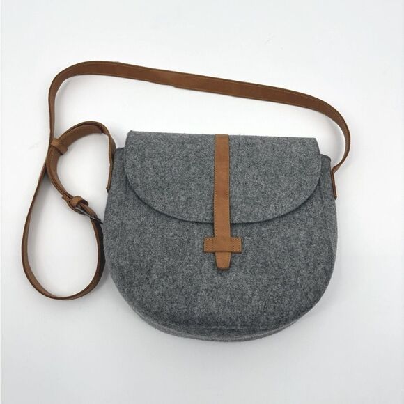 Hearth & Hand Handbags - HEARTH & HAND with Magnolia Gray Felted Textile & Tan Leather Crossbody